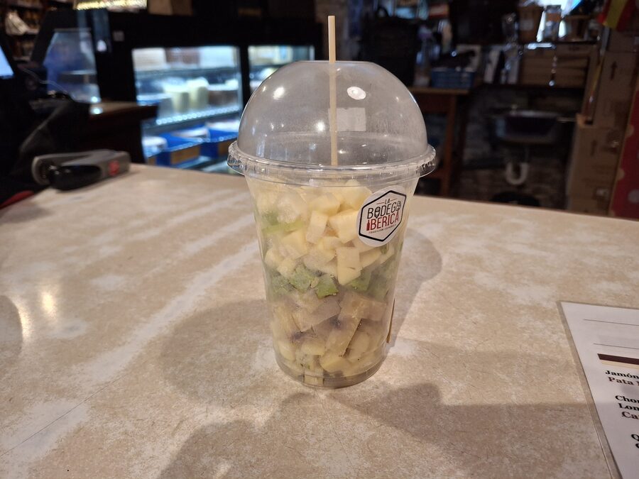 Queseto — vaso con 4 tipos de queso y palito de madera